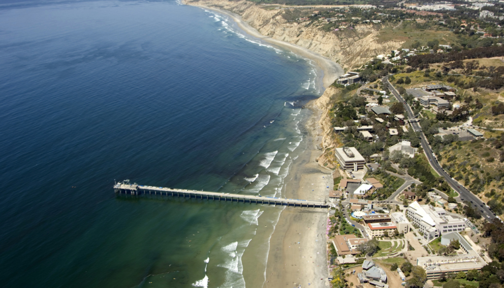 A photo of the coast at La Jolla, CA near UC San Diego